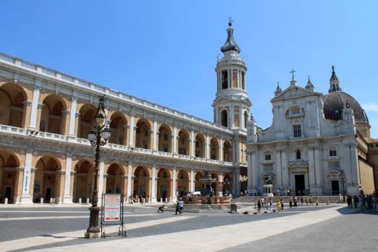 Collevalenza - Monte Cassino - Monte San Angelo - Pater Pio - Lanciano - Loreto - Padua