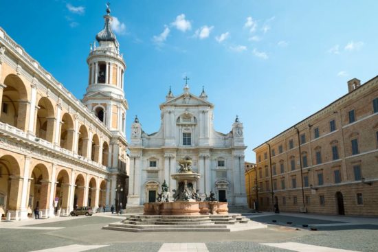 Pilgerreise für Jugendliche zu den heiligen Stätten in Italien neu Assisi - Pater Pio - Loreto