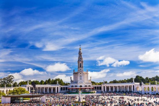 Nevers - Lourdes - Garabandal - Fatima - Lissabon - Avila - Montserrat - Ars