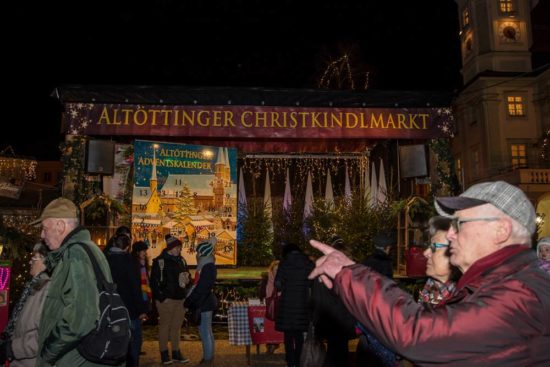 Adventmarkt Altötting und Waldweihnacht Halsbach